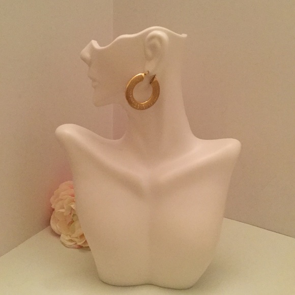 🚫SOLD🚫14k HOOPS 🌸 - Picture 4 of 8